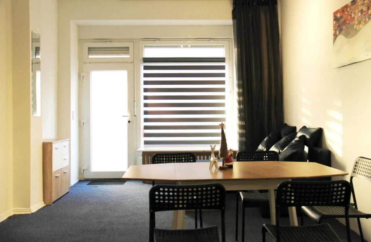 3 Zimmer Apartment Am Leopoldplatz Berlin